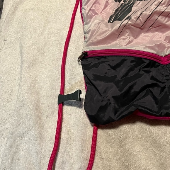 Under Armour Bag - Picture 3 of 8